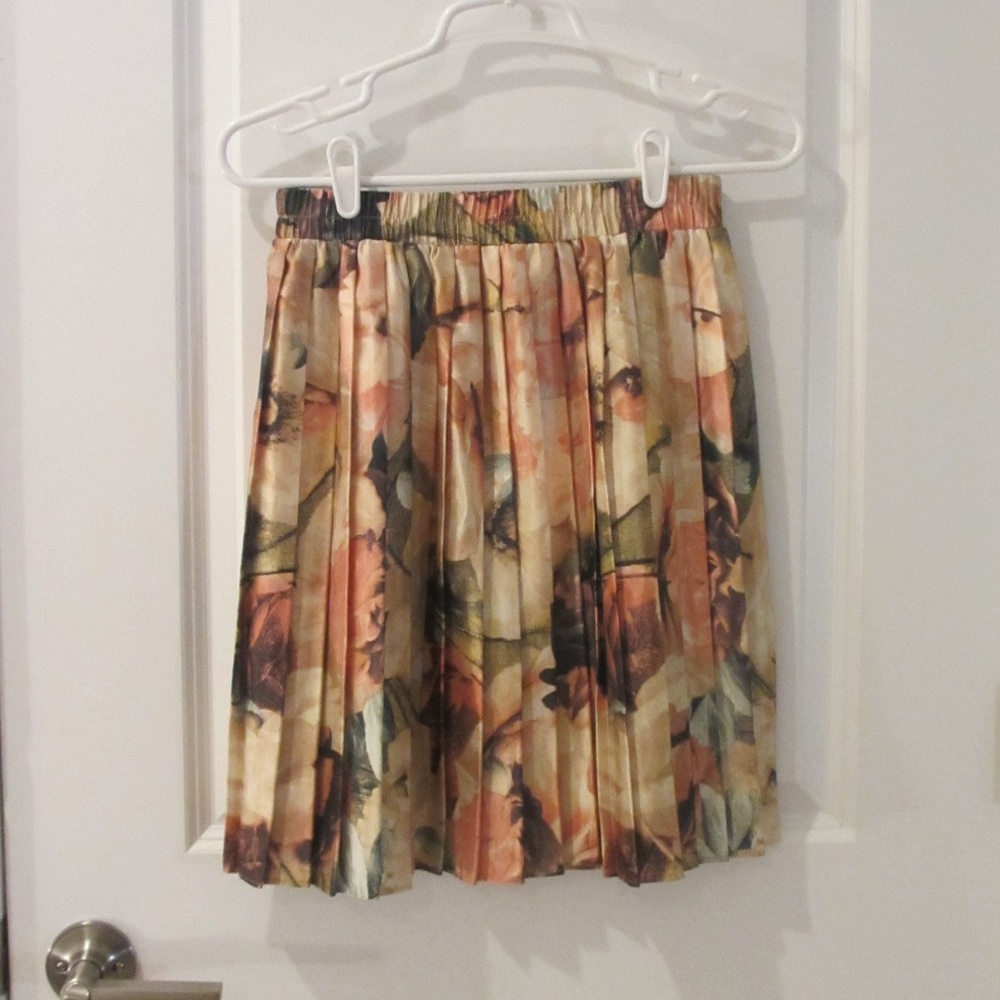 Vintage 90s Pleated Skirt